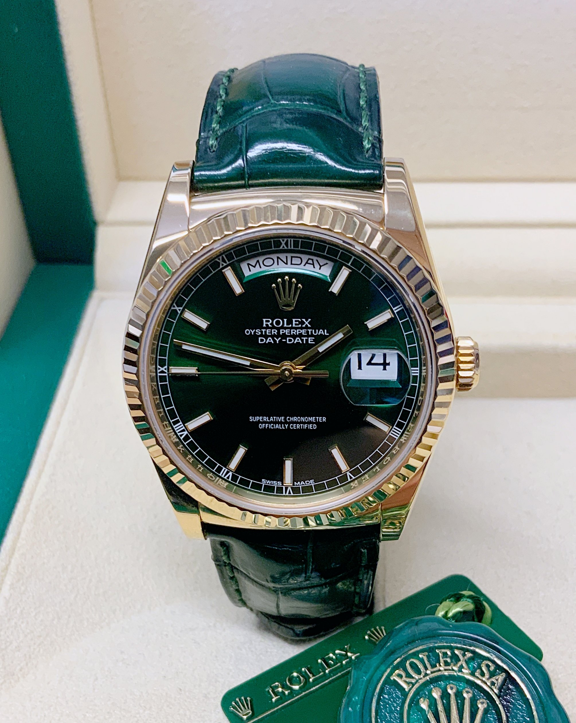 Rolex replica Day-Date 118138 Yellow Gold Green Dial-1