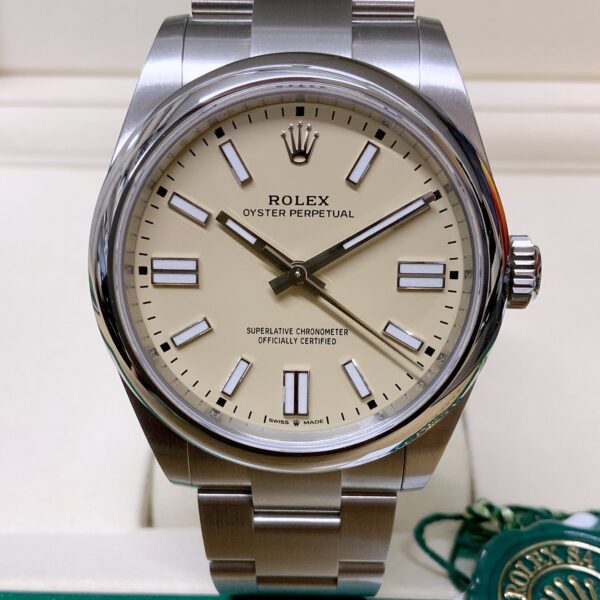 Rolex replica Oyster Perpetual 41 134300 Beige Dial