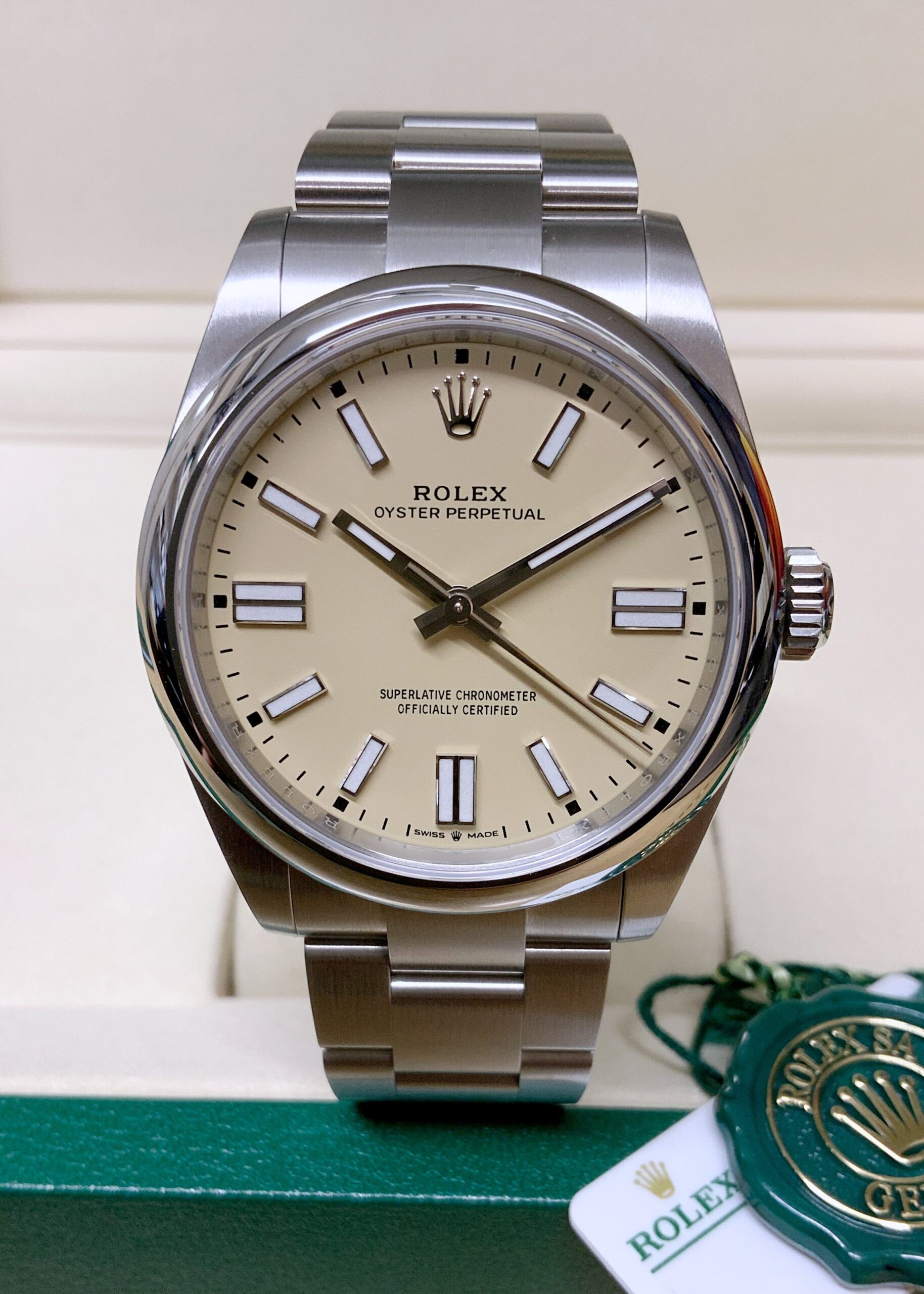 Rolex replica Oyster Perpetual 41 134300 Beige Dial-2